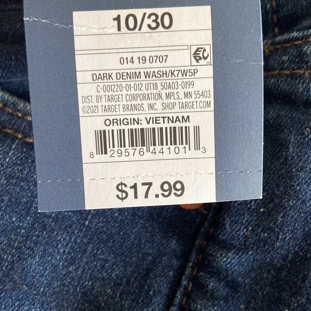 Universal Thread shorts - Picture 2 of 3